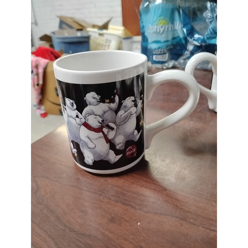 Gibson 1998 Coca-Cola COKE Polar Bears Cofee Mug